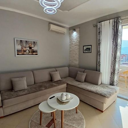 Muska Comfy Apartment 培拉特 外观 照片